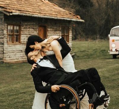 Smoking pour marié paraplégique sur mesure pour personne handicapé